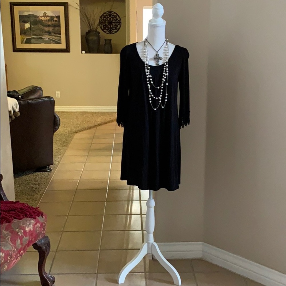 Emerald black shift dress